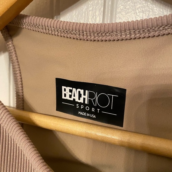 Beach Riot Mocha Ribbed with Built in Bra Cropped Tank Small - Picture 2 of 5